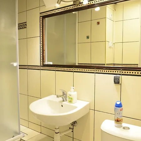 Close To Everywhere *